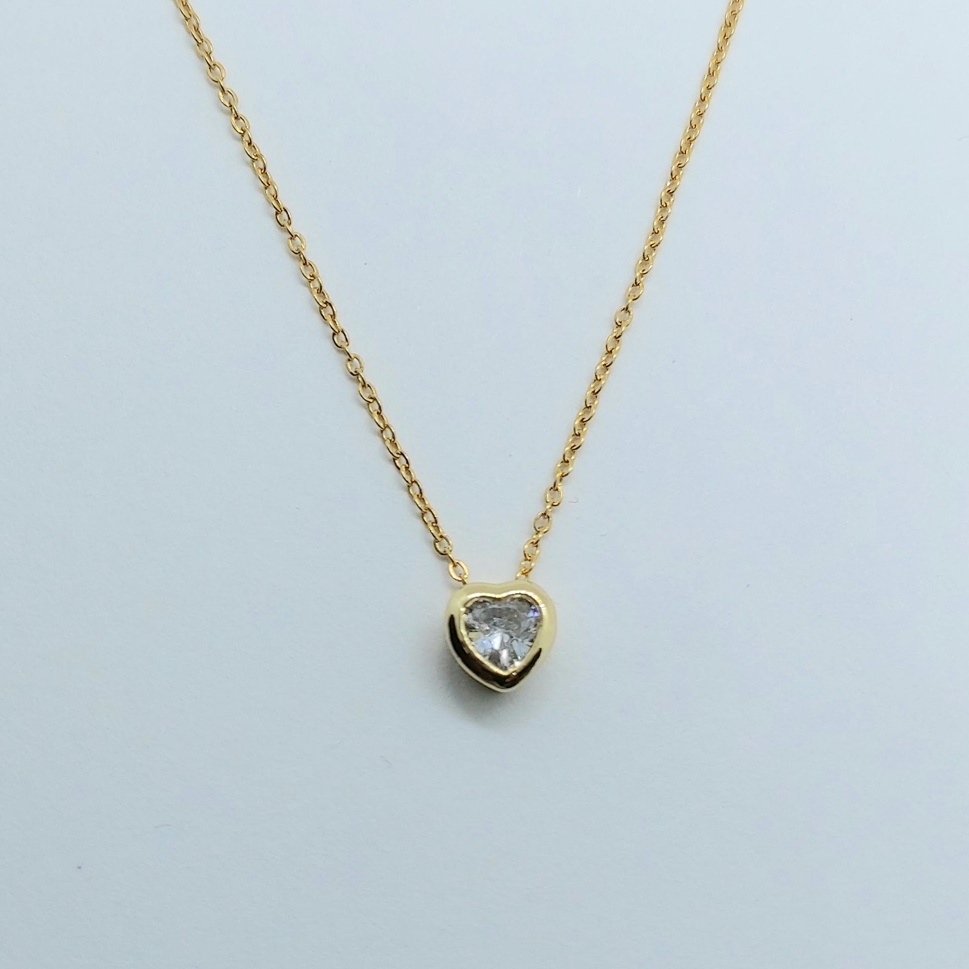 Heart necklace , crystal necklace , gold necklace , elegant necklace , chain necklace , girlfriend gift , gold pendant ,crystal heart