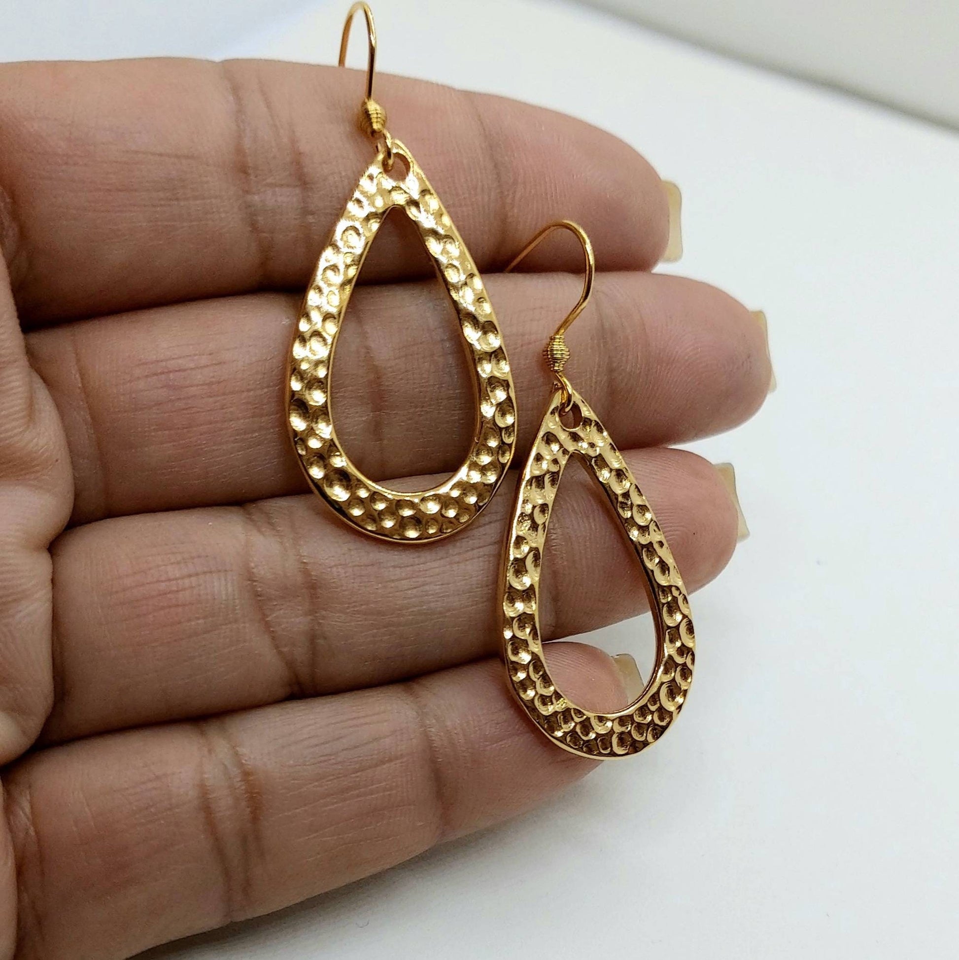 Teardrop gold earrings , drop earrings , 24k gold plated earrings , hammered drop earrings , gold teardrop earrings , minimalist earrings