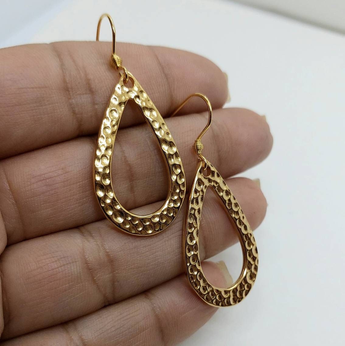 Teardrop gold earrings , drop earrings , 24k gold plated earrings , hammered drop earrings , gold teardrop earrings , minimalist earrings