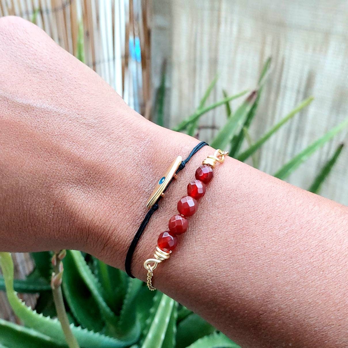 Carnelian bracelet , carnelian jewelry , gemstone bracelet , carnelian crystal bracelet , beaded bracelet , faceted carnelian bracelet