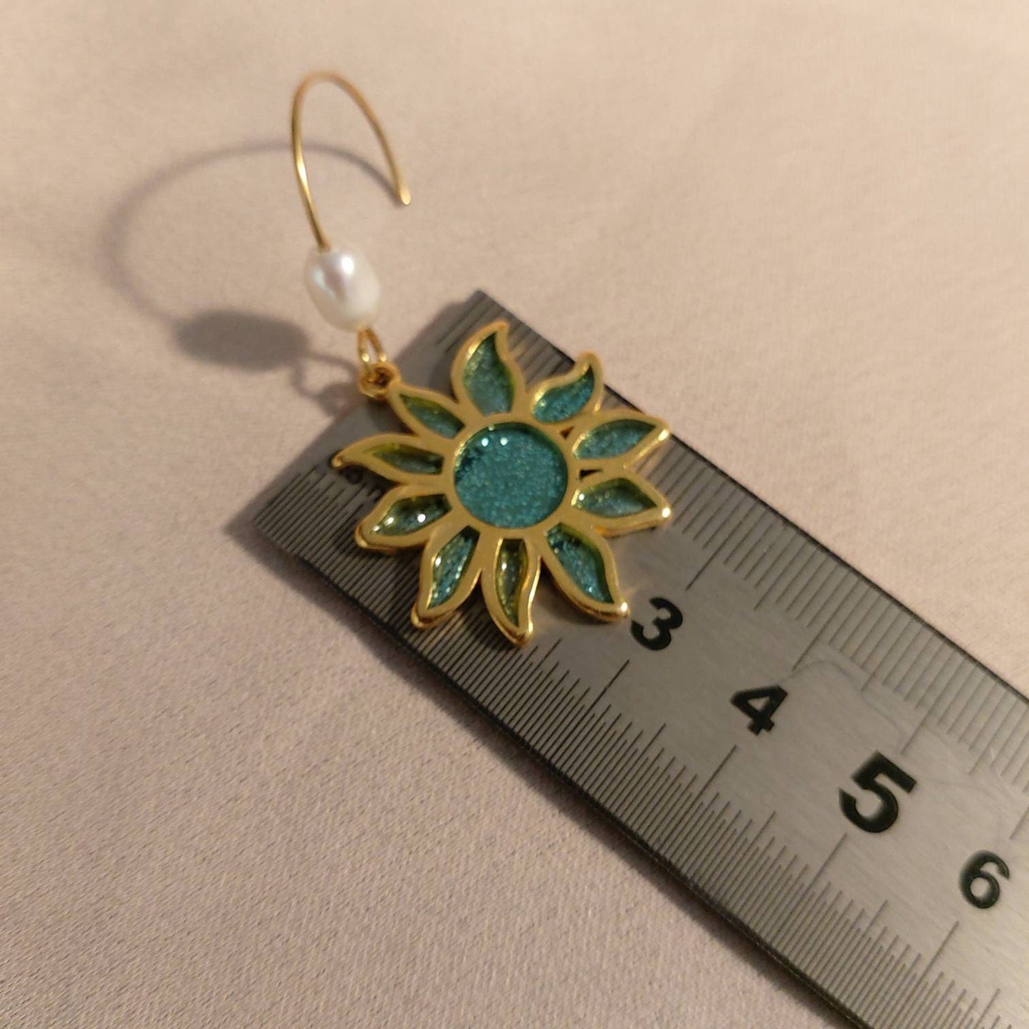 Sunflower earrings , sunflower earrings dangle , sunflower dangle earrings with pearl , hook sunflower earrings