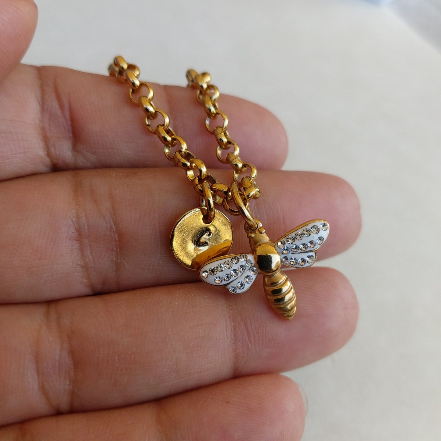 Custom initial bee necklace ,Tiny bee necklace gold filled , Bee jewelry , Bee lover gift , Mother gift , Symbolism of hope necklace