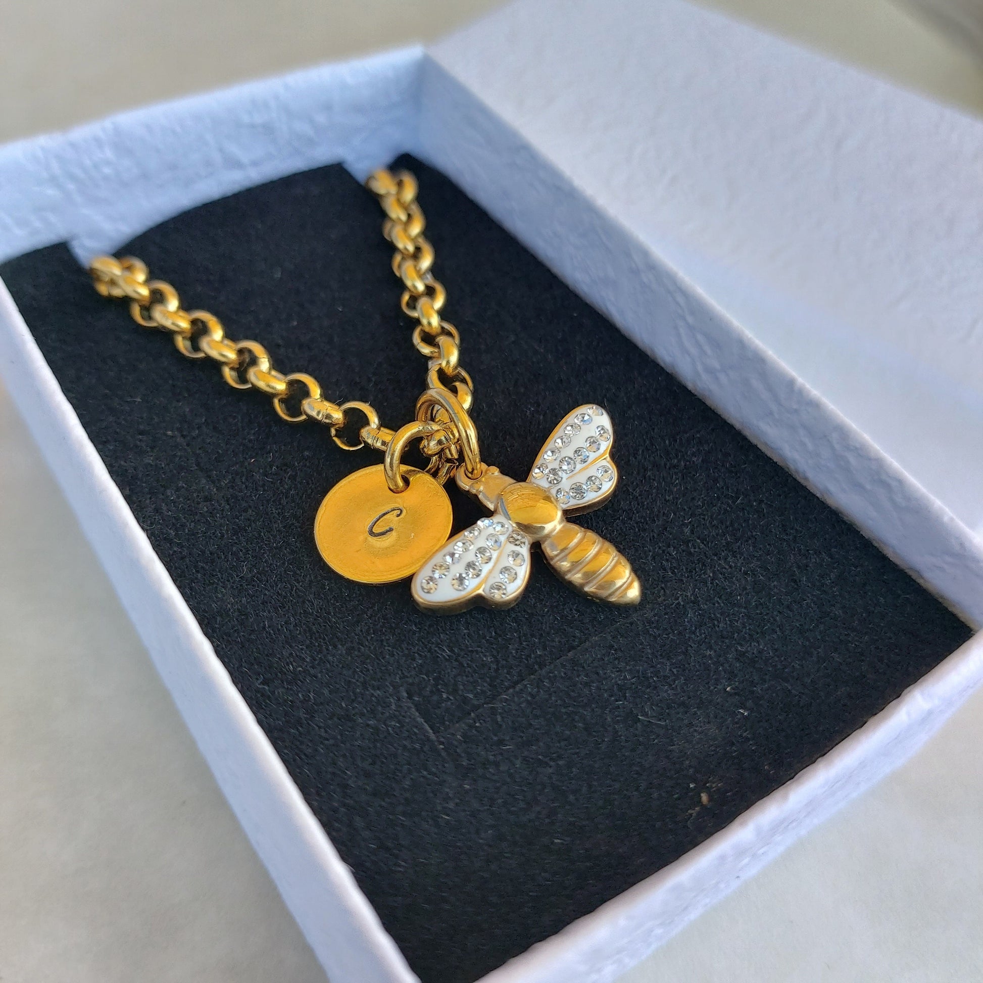 Custom initial bee necklace ,Tiny bee necklace gold filled , Bee jewelry , Bee lover gift , Mother gift , Symbolism of hope necklace