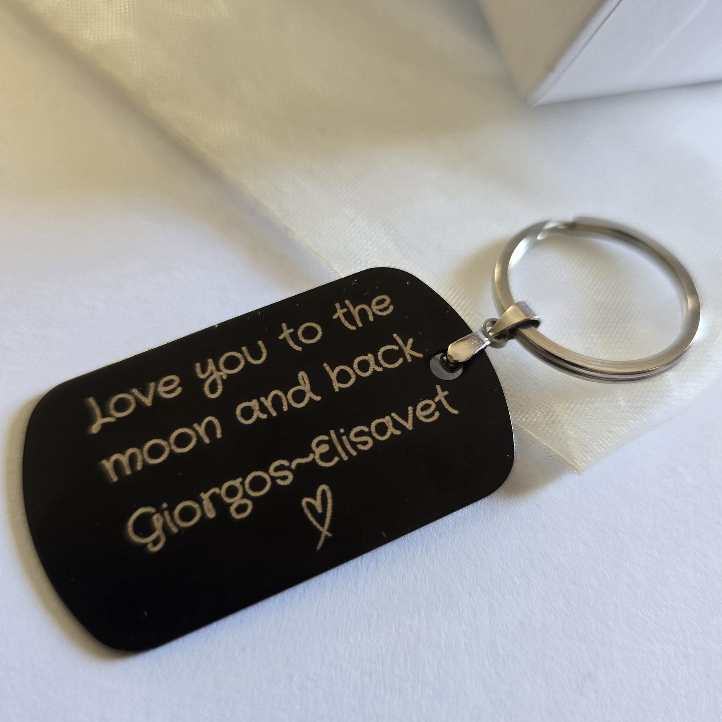 Custom dog tag keyring with photo and your own text at the back