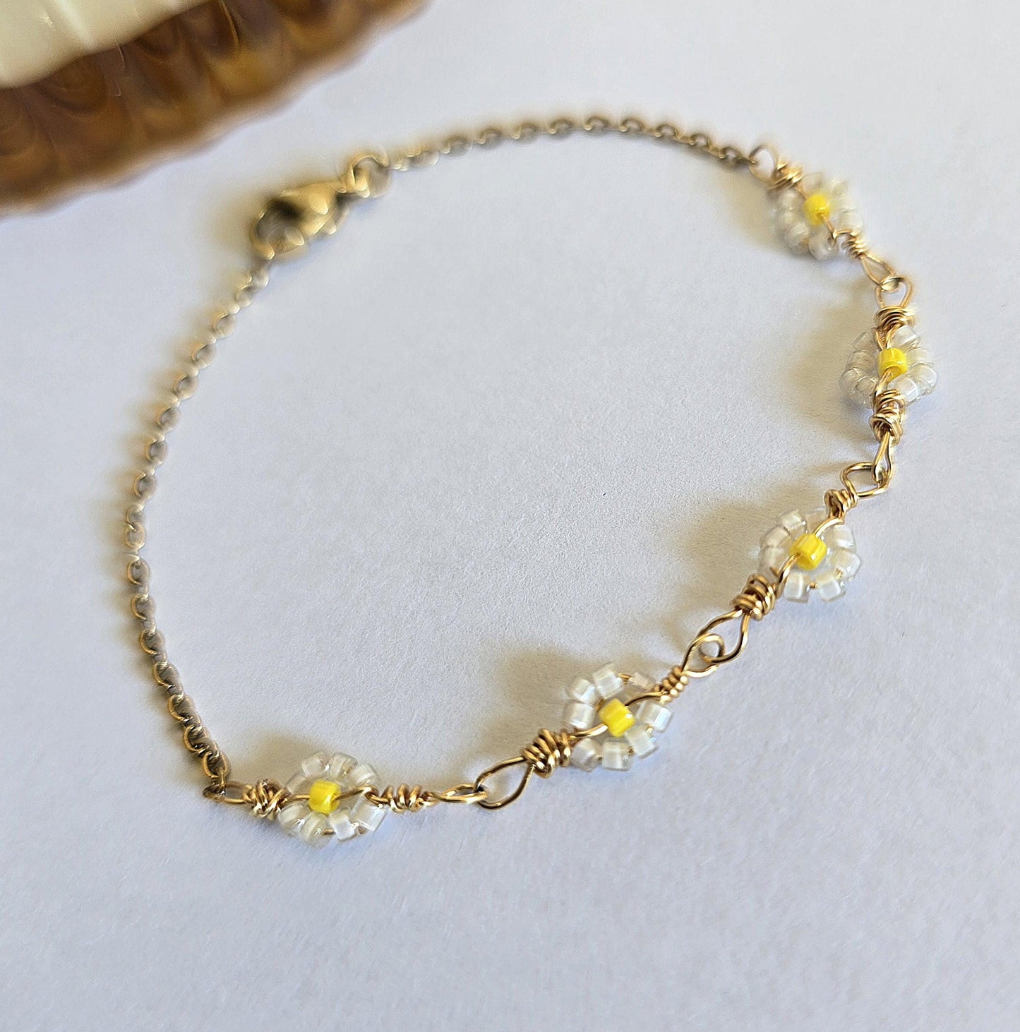 Beaded flower bracelet , White daisy beaded wire stainless steel bracelet , Gold filled daisy bracelet , Miyuki flower bracelet