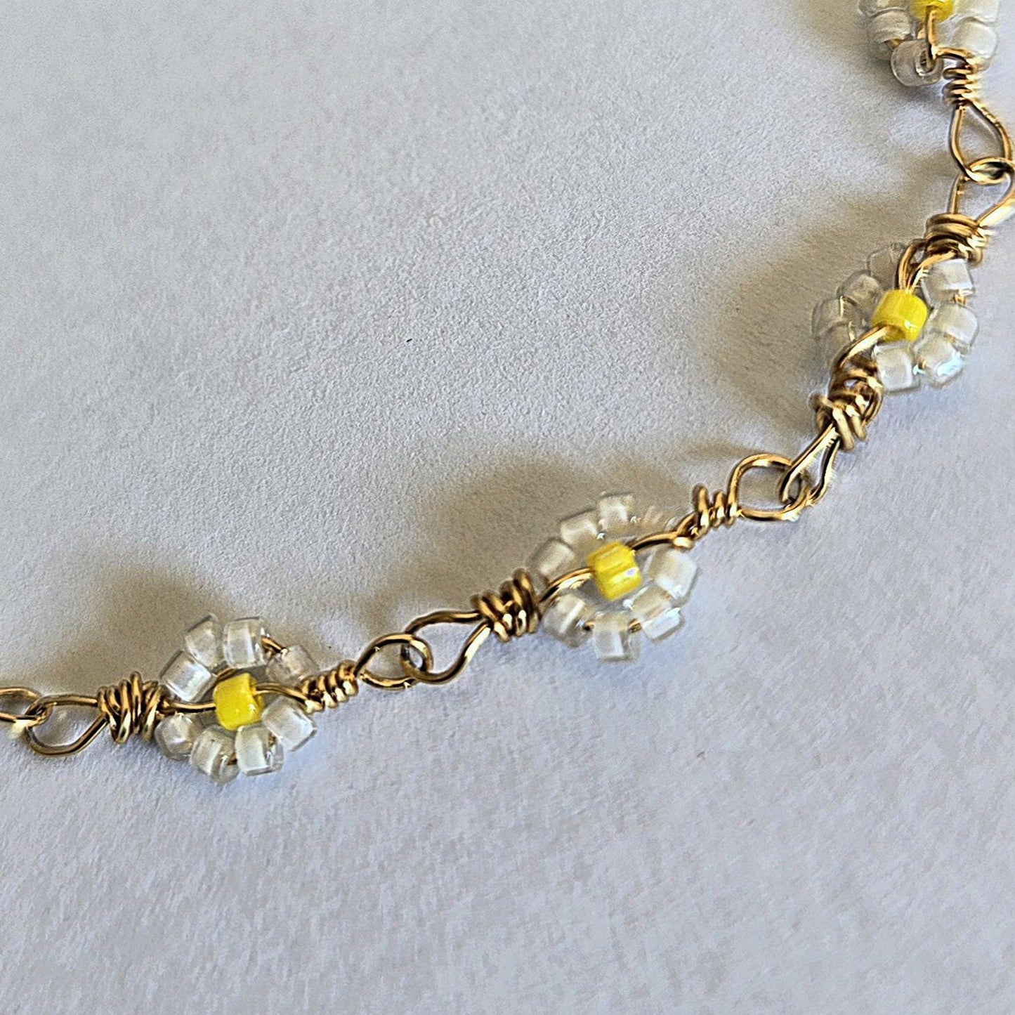 Beaded flower bracelet , White daisy beaded wire stainless steel bracelet , Gold filled daisy bracelet , Miyuki flower bracelet